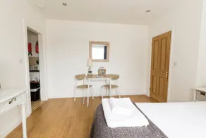 Rockpool - 1 Bedroom Apartment - Image 4