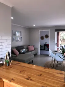 Gisborne large family home with wifi - Image 2