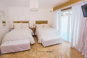 Espectacular Golf & Lake View 5 BR  Sleep 14 From 195.00 Night - Image 2