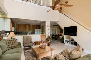 Huge 2500sf AC. Gig Internet. 10 min walk to Beach - Image 2