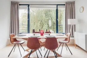 Modern Apartment • 2 Bedrooms • Louise District - Image 4