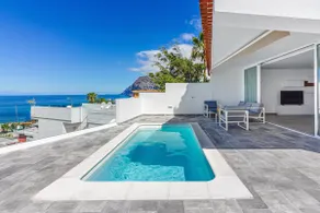 Beautiful bungalow with a panoramic view and a private pool. - Image 5