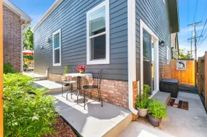Modern stylish guesthouse central to everything! - Image 2