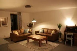 Luxury vacation home between city and beach - Image 5
