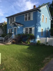 The KOHO House. Walk to Downtown 3 Br, 2.5 Bath - Image 5