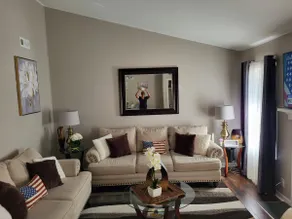 Cozy 2 bedroom home with fireplace close to base - Image 2