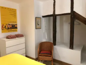 Cocoon house in the historic center - Image 5