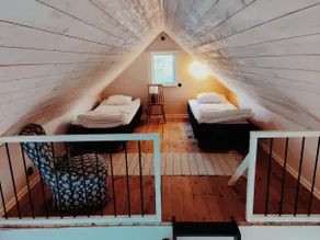 Guest house overlooking the fields. - Image 5