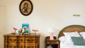 Provencal farmhouse on large wooded grounds in Nîmes - Image 5