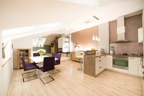 Glamorous Jacuzzi Loft Apartment with Roof Terrace - Image 3