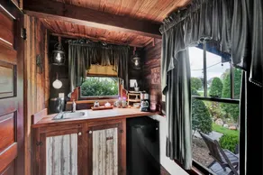 Prairie Willow - Bed and Breakfast Getaway - Image 4