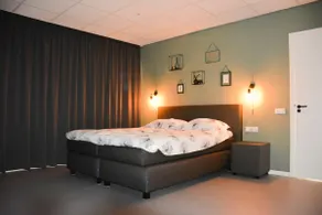 spacious apartment with views near center - Image 4