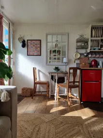 The Wendy House a retro 1960s chalet by the sea - Image 3