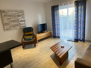 Studio (35 m2) on the ground floor, garden and terrace - Image 2