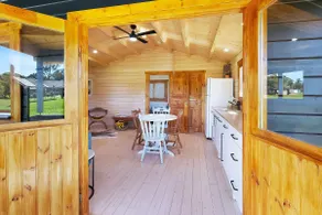 The Kickback Cabin - Image 4