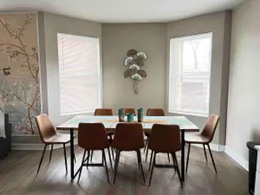Bright and Spacious 5 BR Home - Image 5