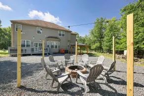 Spacious Luxury Poconos Getaway 🎣🏊‍♂️🚣 - Image 2