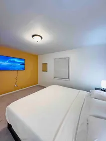 Convenient Stay near Chicago O’hare Airport - Image 4