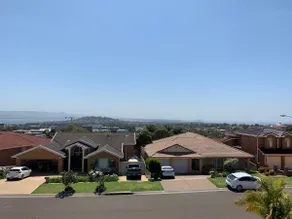 Shellharbour. Ocean, lake and mountain view - Image 2