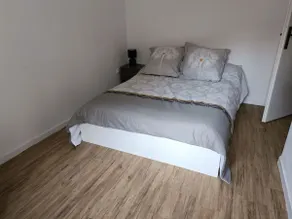 Roussillon city center apartment - Image 4