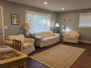 Beautiful ridgetop home close to Uptown Athens! - Image 4