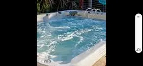 Vibin' Fun House 400meters (5 min walk) to D'Albora Marinas.\nOutdoor Spa - Image 5