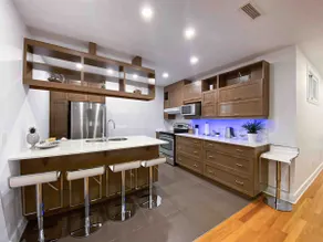Downtown calm and peaceful 4-BR - with Parking - Image 2