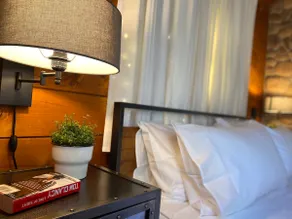 Lake-Top Cabin, Cozy & Romantic Getaway - Image 3