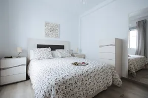 Wohnung mit Terrasse und spektakulärer Aussicht - Image 2