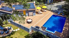 Hamptons Tennis Pool Compound - Image 2