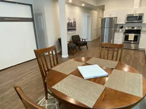 Bright and Cozy Private Suite - Image 4
