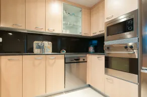 Apartment with Terrace in Cornellà (Renovated in 2025) - Image 3