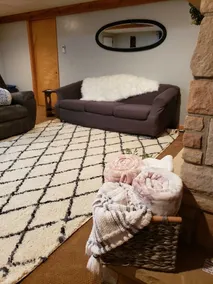 COZY SUITE, Visit World's Largest Cuckoo Clock - Image 3