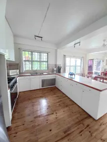 Peaceful 3BR Apartment with Mountain Views & Wi-Fi - Image 2