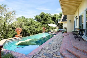Luxury Silicon Valley Wellness and Work Oasis - Image 2