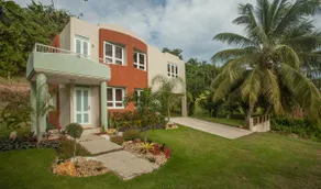 Surfing Privacy and Relaxation!  Wi-Fi, full A/C! - Image 2