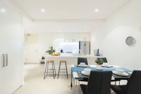 Tranquil Leisure Home · CBD Fine Decor Themed Apartment - Central Station | Central Park | Darling Harbor | Chinatown | Near Everything - Image 5