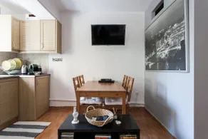 Lovely small studio apartment - Image 5