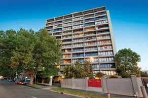 Albert Park, Melbourne - Superbly Located Studio - Image 2