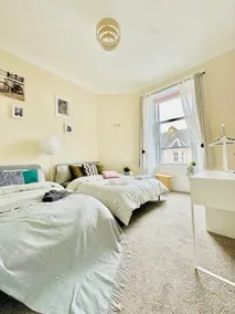 Best Dumbarton home,spacious and bright - Image 5