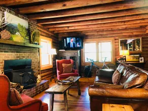 Craftsman Style Log Cabin - Image 4
