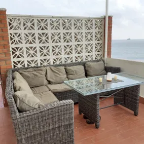 Lovely 2 bedroomed apartment on the Beach - Image 4