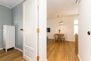 Self-check-in apartment, free parking! Apt 5 - Image 5