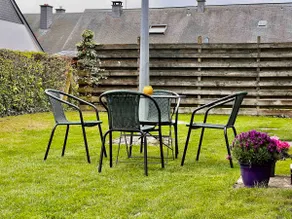 Cozy Guesthouse ,Garden, Parking, WiFi, TV. - Image 5