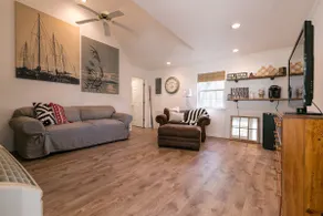 C5 Ranch Guest House minutes from Magnolia/Baylor - Image 3