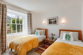 Enchanting,rustic, Dundurn Mill with stunning views and private river - Image 5