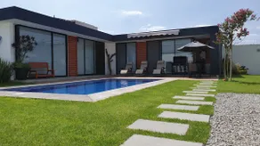 House End of Week to Disappear with Family - Image 3