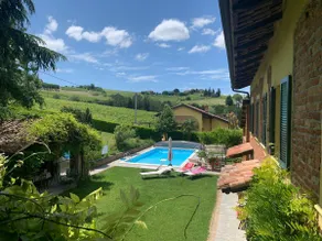 Relais Cascina San Martino - appartamenti circondati dai vigneti, per una vacanza di pace e relax: APPARTAMENTO EST Il Poggiolo - Image 5
