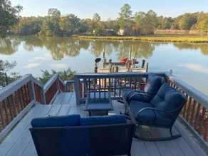 Peaceful and Cozy Waterfront Home (just renovated) - Image 4