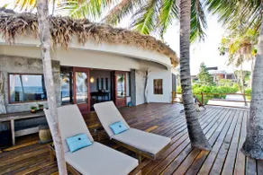 Breathtaking, Luxurious Beachfront Villa Sand - Image 4
